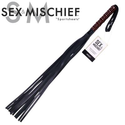 Flogger en similicuir Mahogany de Sex & Mischief avec manche aspect bois